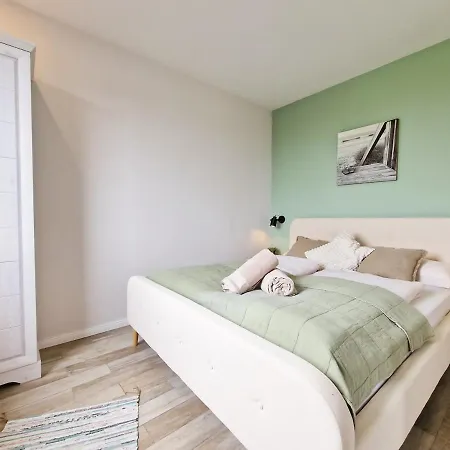 Moderne Mit Grossem Balkon Und Weitblick *